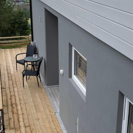 Stryn Stor Og Moderne Leilighet ภายนอก รูปภาพ