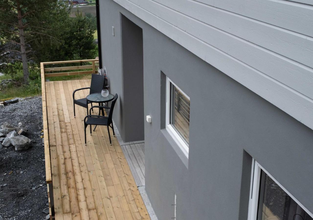 Stryn Stor Og Moderne Leilighet ภายนอก รูปภาพ
