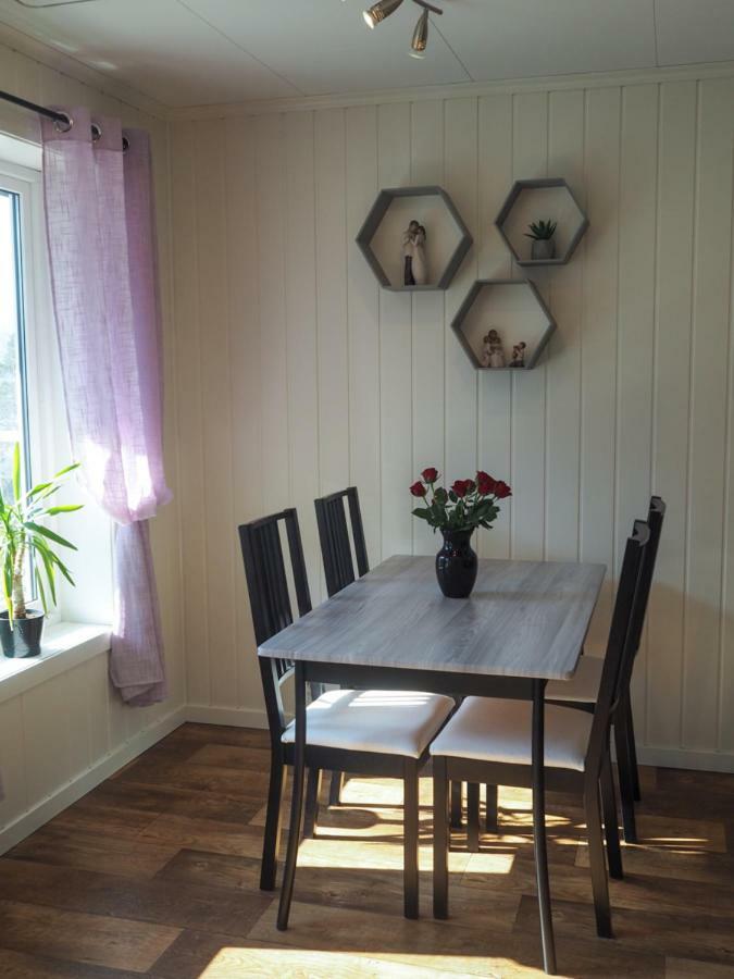 Stryn Stor Og Moderne Leilighet ภายนอก รูปภาพ